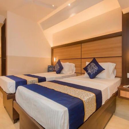 Hotel Mourya Residency Navi Mumbai Ngoại thất bức ảnh