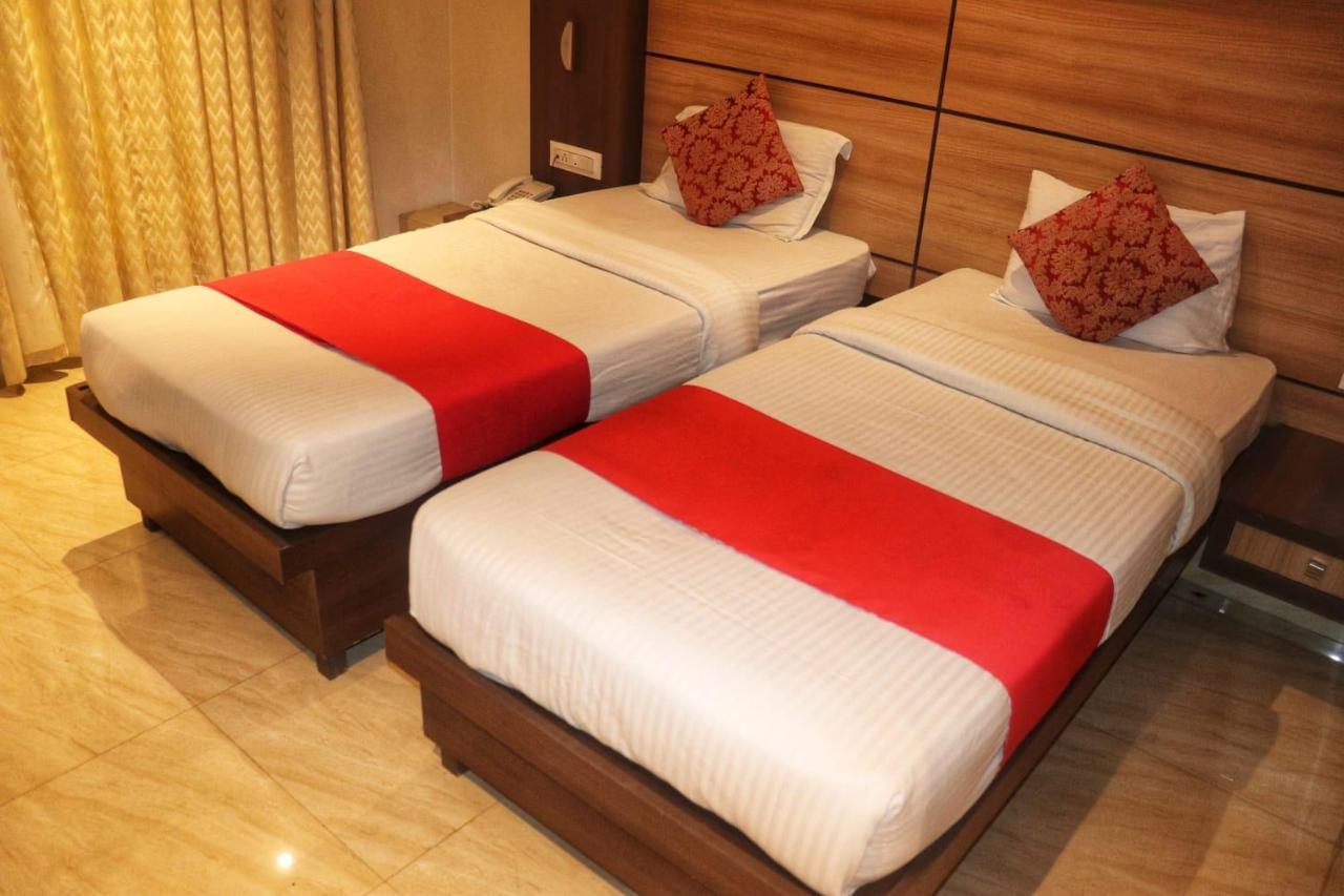 Hotel Mourya Residency Navi Mumbai Ngoại thất bức ảnh
