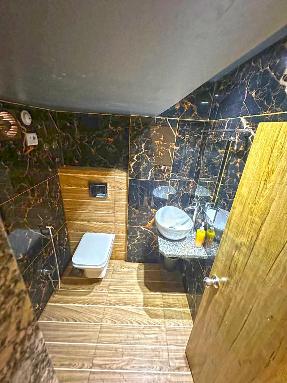 Hotel Mourya Residency Navi Mumbai Ngoại thất bức ảnh